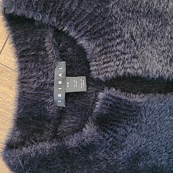 Tribal Black Oversized 3/4 sleeve Chenille Fur like Sweater Cape Size Small - Picture 5 of 9